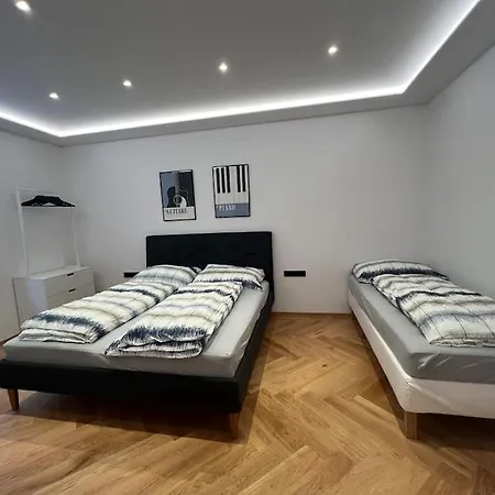 Central Luxury * Linec